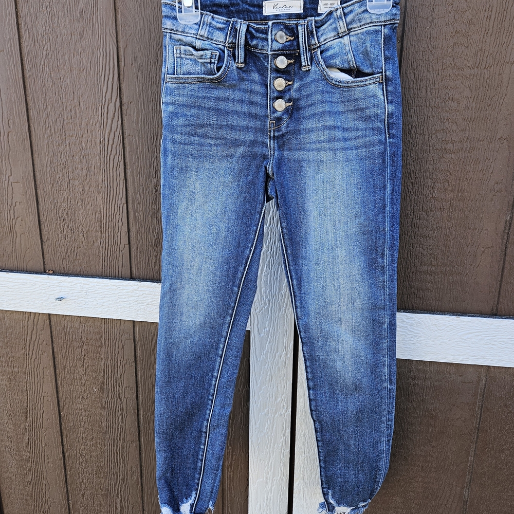KanCan Distressed Ankle Jeans in Blue